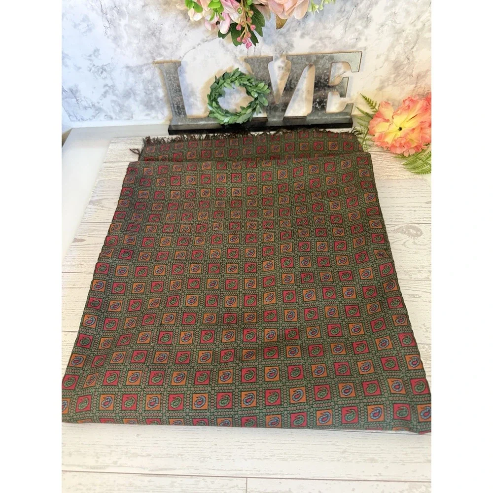 Vtg Scarf Two Sided Reversible Silk Wool Green Paisley Fringe Unisex 50